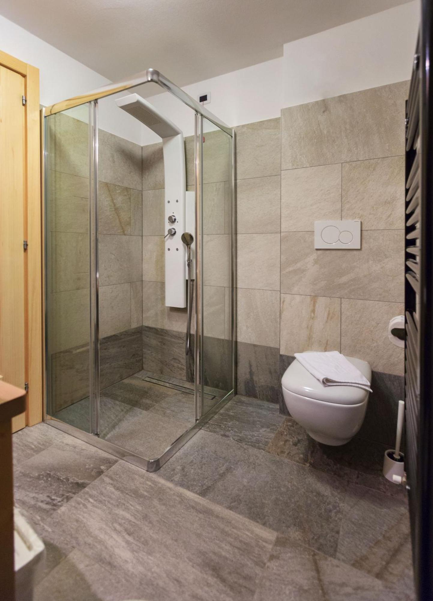 La Marmote Albergo Diffuso Di Paluzza Ronc Exterior foto